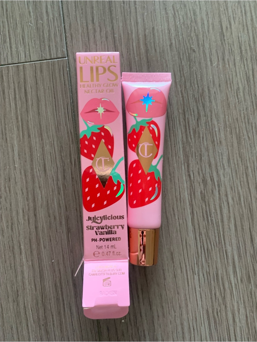 Charlotte Tilbury Juicylicious Strawberry Vanilla Lip Oil - Pink